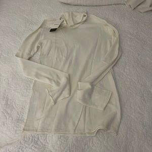 NWT - Stadavarius White Turtleneck. Size S.